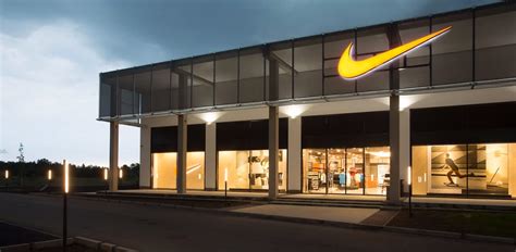 hoeveel vestigingen heeft nike|Nike inc nederland.